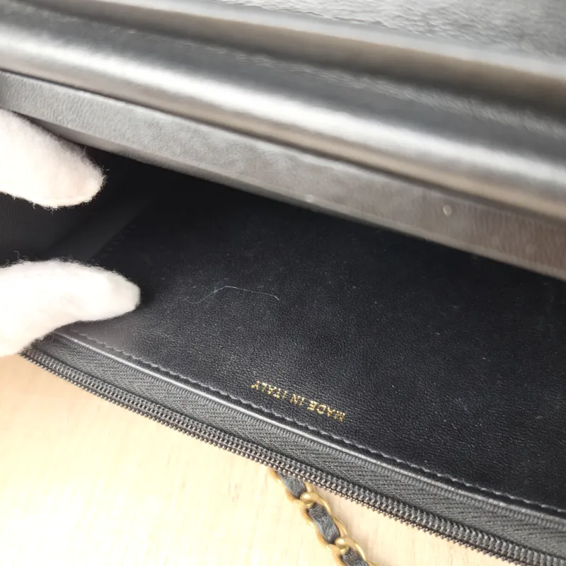 Chanel Crossbody Bag Classic Flap WOC CF WOCWOC Bag Black Grained Calfskin Mini 19.2 × 3.5 × 12.3 cm — detail view 6 of 13