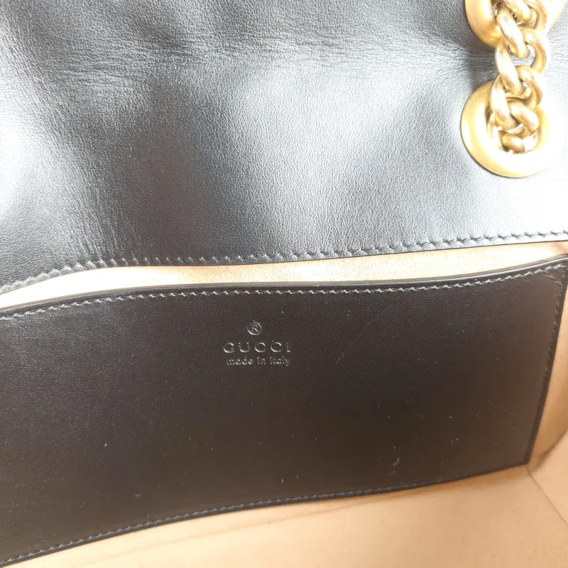 GUCCI Crossbody Bag GG Marmont Small Marmont 22 Black CC alfskin Small 22 × 6 × 13 cm — detail view 9 of 11
