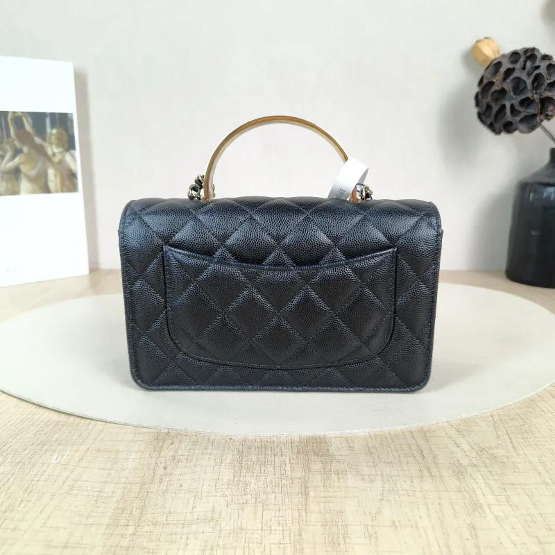 Chanel Crossbody Bag woc Black with Gold-Tone Hardware Grained Calfskin One Size 19.2 × 3.5 × 12.3 cm — cover view 3 of 5