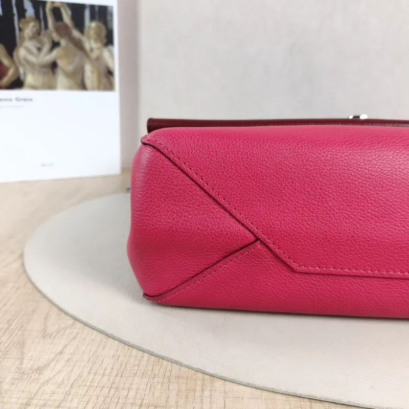 Louis Vuitton Crossbody Bag LOCKME II Shoulder Bag Colorblock Calfskin Medium 29 × 10 × 20 cm — detail view 5 of 14