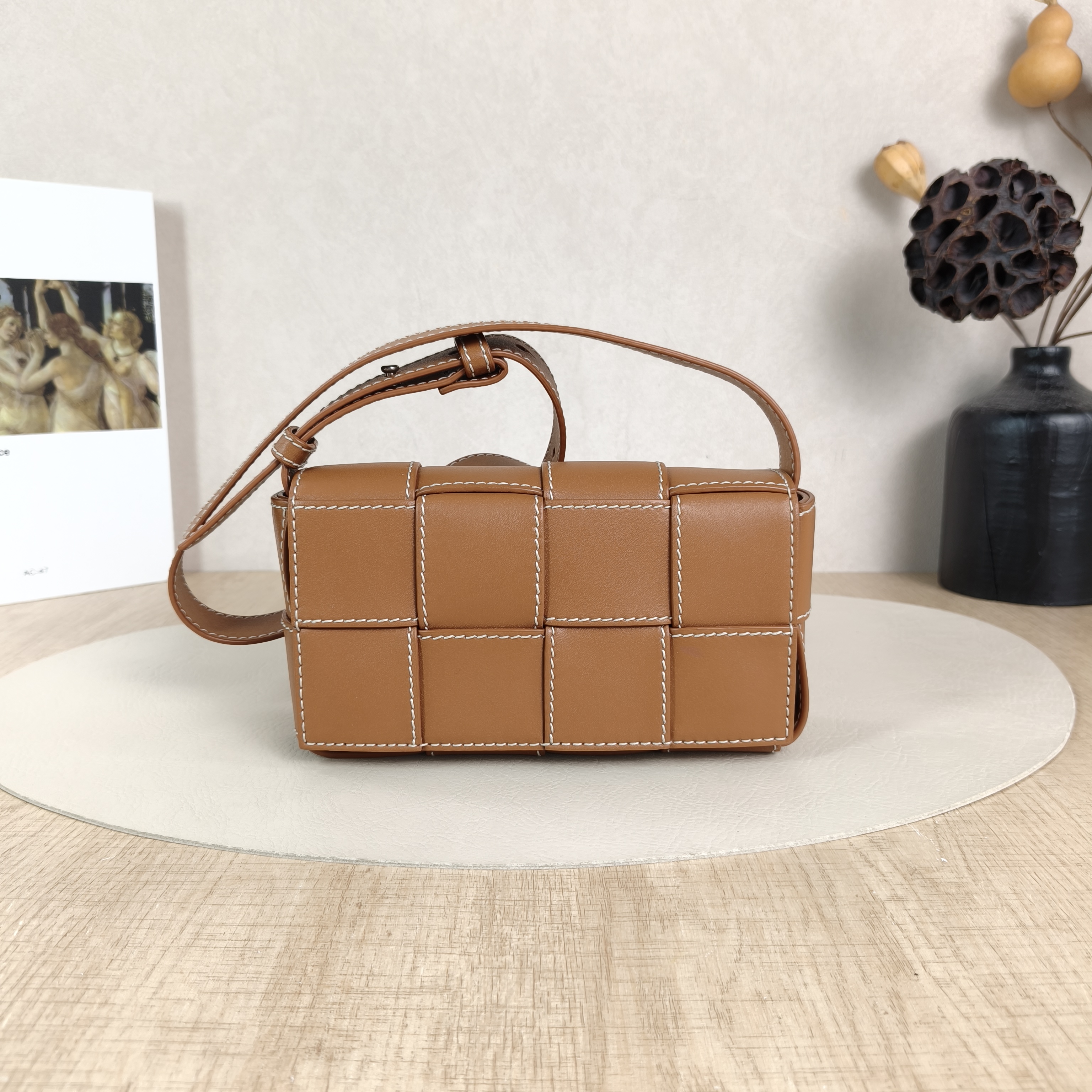 Bottega Veneta Belt Bag Cassette Woven Belt Bag Crossbody Bag Brown Calfskin One Size18 × 5 × 9.5 cm