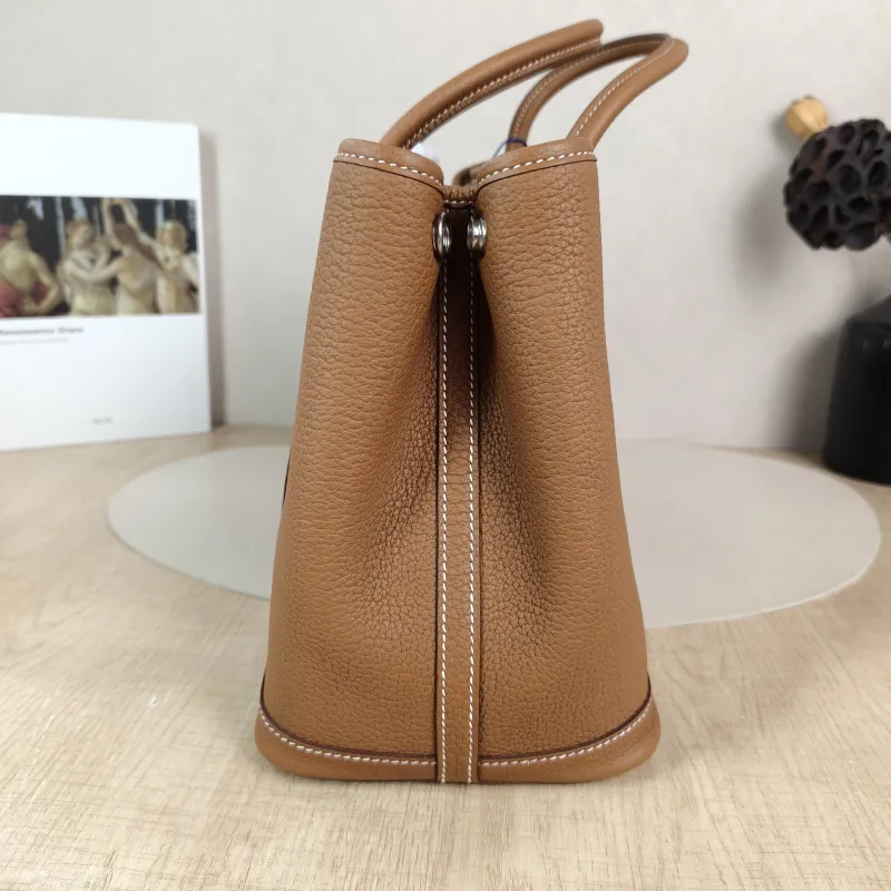 Hermès Top Handle Bag Garden Party 30 30 Negonda Calfskin Medium 30 × 13 × 21 cm K — detail view 11 of 11