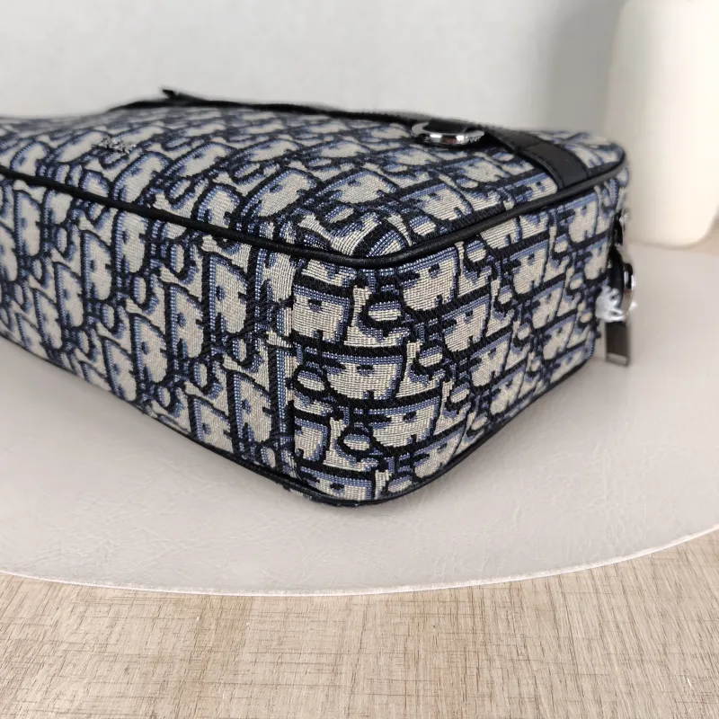 DIOR Crossbody Bag Safari Messenger Bag Beige · Black Large 26.5 × 7.5 × 17.5 cm — detail view 1 of 14