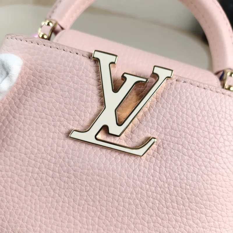 Louis Vuitton Shoulder Bag Capucines Pink Calfskin Mini 21 × 8 × 14 cm — detail view 3 of 15