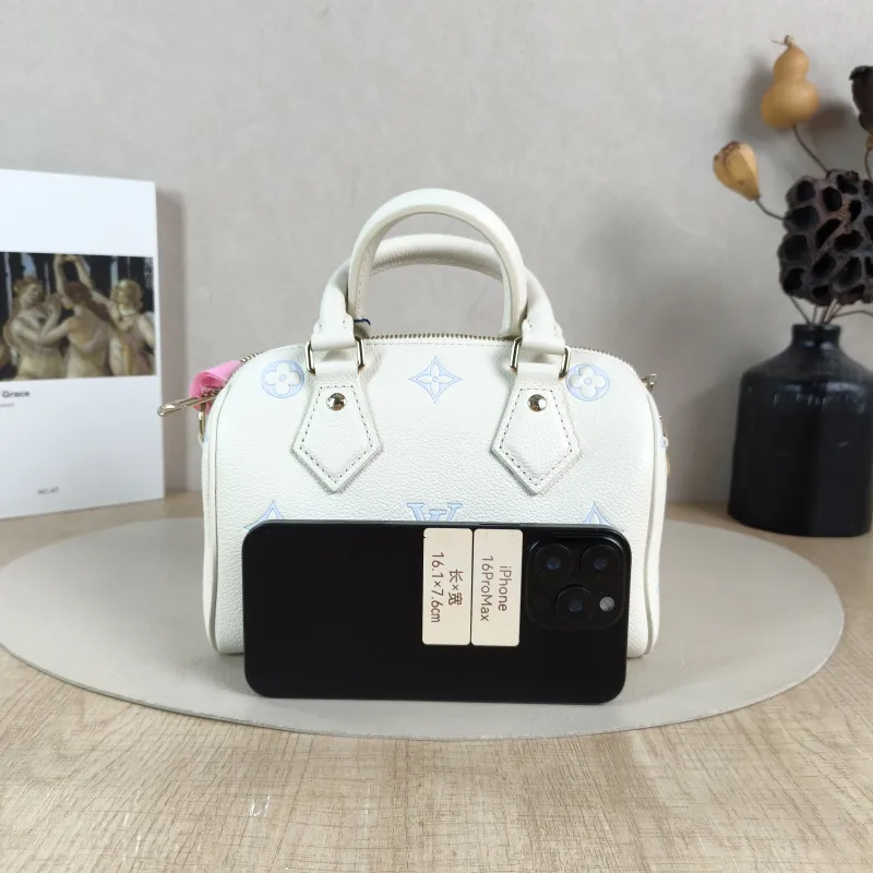 Louis Vuitton Crossbody Bag Speedy20 White · Blue Calfskin One Size 20.5 × 12 × 13.5 cm — cover view 6 of 6