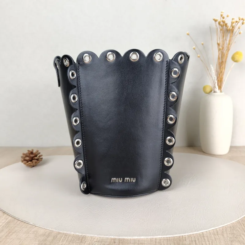 Miumiu Crossbody Baglogo Black Calfskin One Size15 × 15 × 21 cm