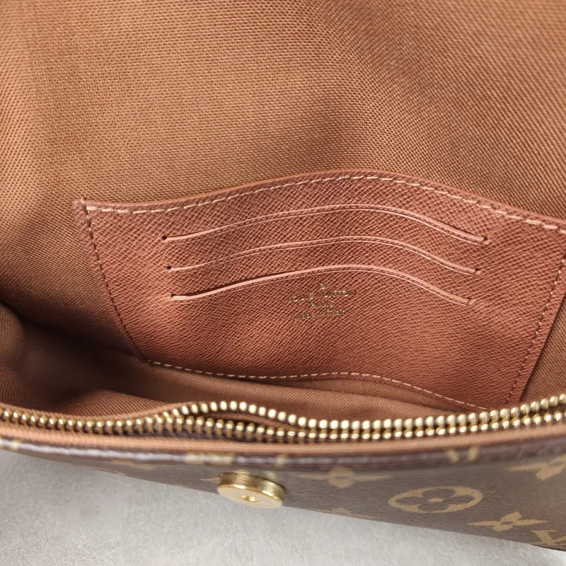 Louis Vuitton Crossbody Bag IVY Monogram PVC Small23.5 × 4.3 × 12 cm — detail view 2 of 13