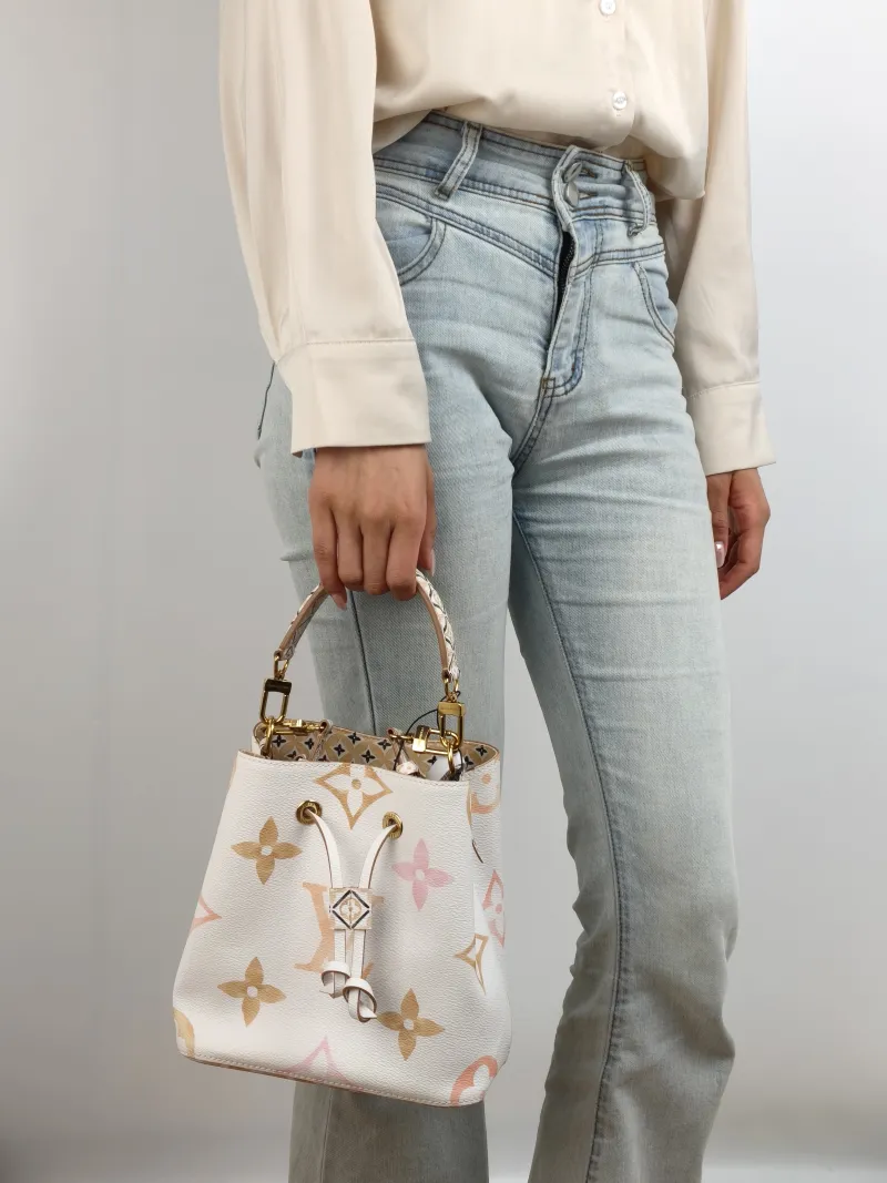 Louis Vuitton Crossbody Bag NÉONOÉ Bucket Bag BB PVC BB 20 × 13 × 20 cm — on-model view 3 of 3