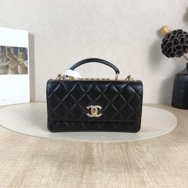 Chanel Crossbody Bag trendy cc woc Black Lambskin Mini 19.2 × 3.5 × 12.3 cm