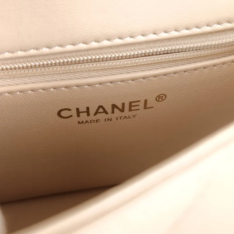 Chanel Crossbody Bag Beige Lambskin One Size18 × 6 × 14 cm — detail view 2 of 16