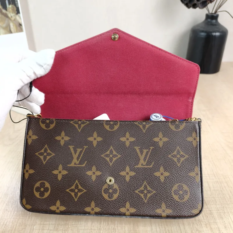 Louis Vuitton Crossbody Bag Pochette Félicie Monogram PVC Small21 × 3 × 12 cm — detail view 1 of 17