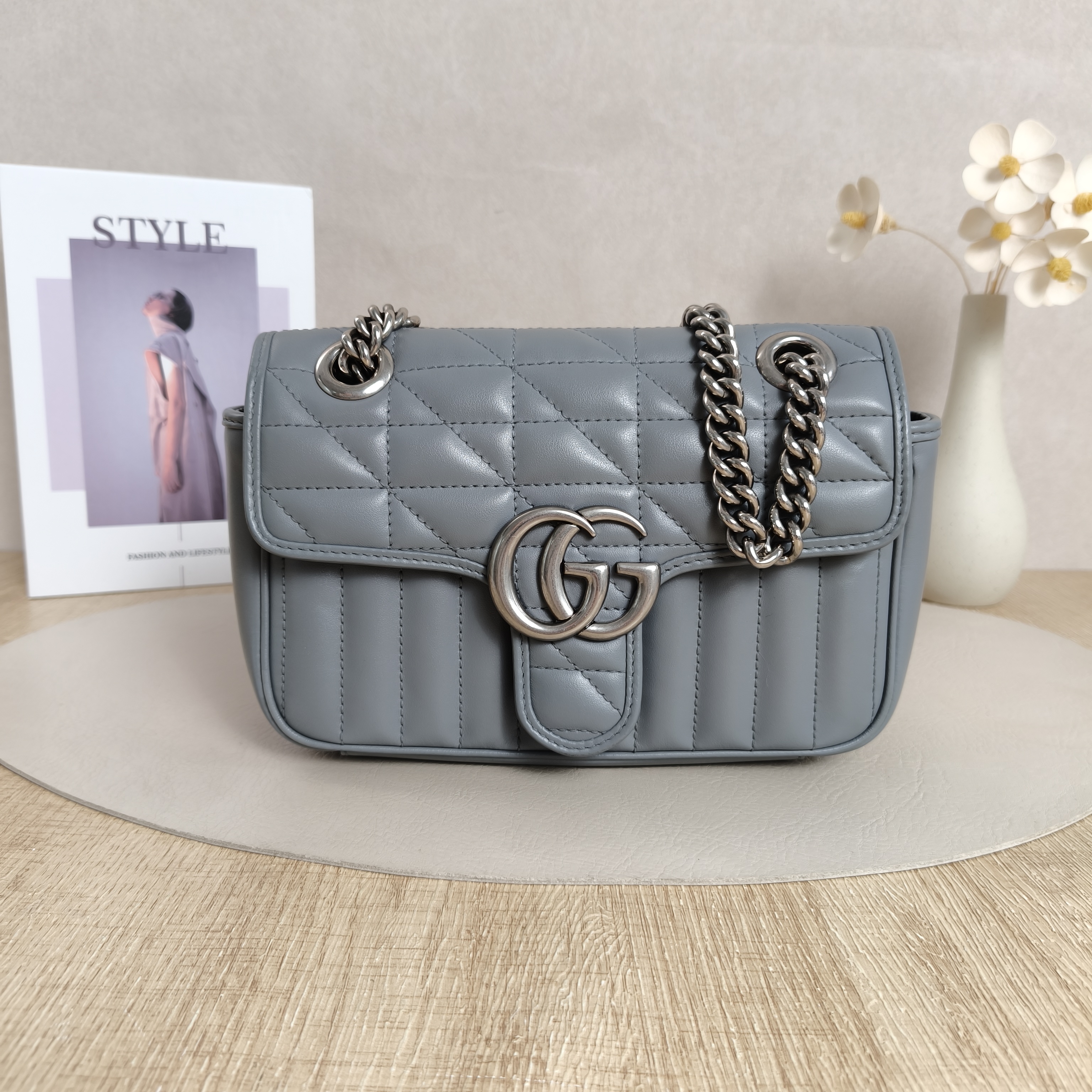 GUCCI Crossbody Bag GG Marmont Small Marmont 22Grey Calfskin Small22 × 6 × 13 cm