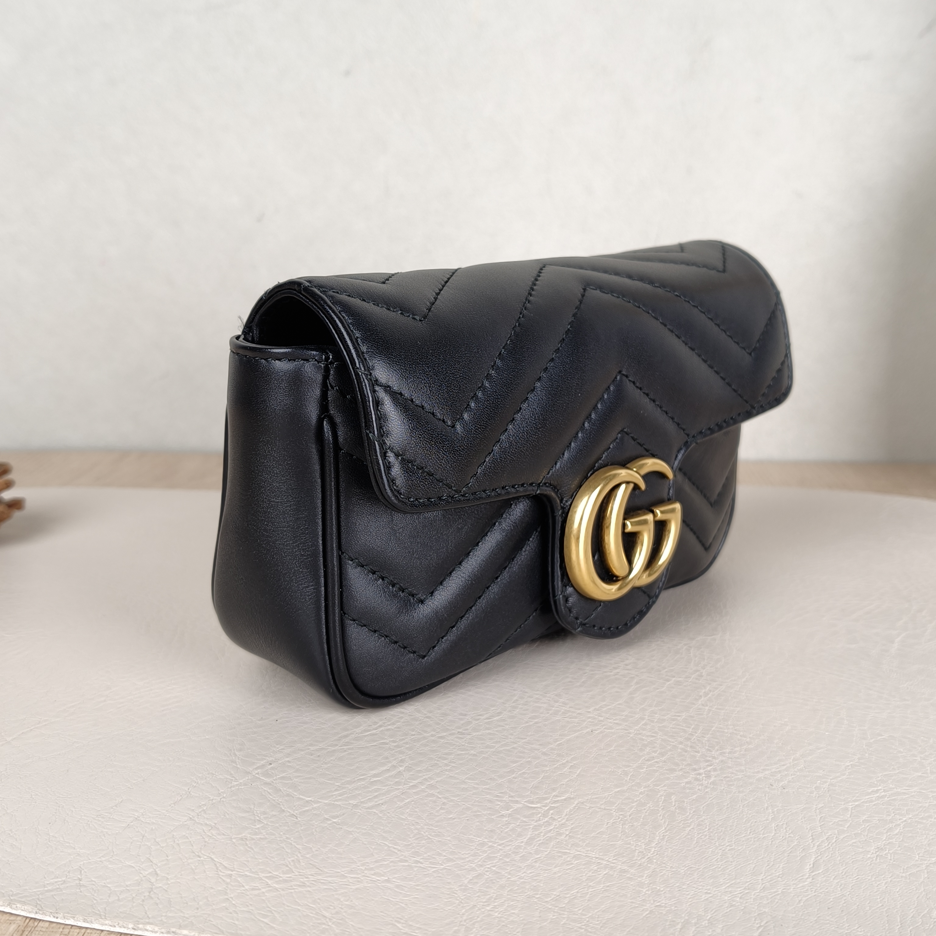 GUCCI Crossbody Bag GG Marmont Mini Marmont Mini Black Calfskinmini16.5 × 4.5 × 9.5 cm — cover view 5 of 5