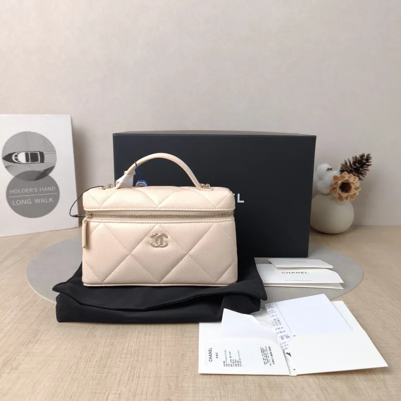 Chanel Crossbody Bag lp Box Bag Top Handle Crossbody Bag Beige Grained Calfskin One Size 19.5 × 5 × 17 cm — cover view 5 of 6