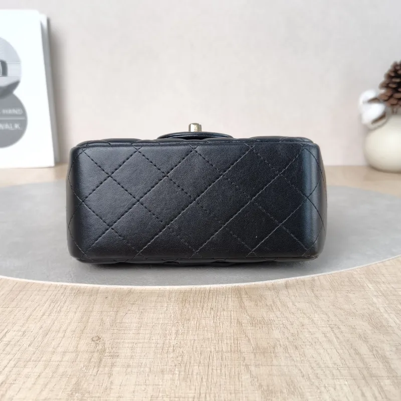 Chanel Crossbody Bag Classic Flap Mini CF Mini Black SL ambskinmini17 × 8 × 13.5 cm — cover view 4 of 5