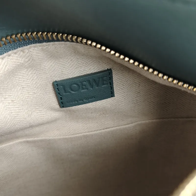 LOEWE Crossbody Bag Puzzle Green CC alfskin Small 24 × 10.5 × 16.5 cm — detail view 2 of 12