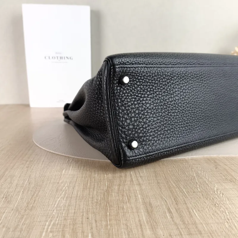 Hermès Crossbody Bag kelly 35 Black Togo Calfskin One Size 35 × 12 × 24 cm M Conditioned — detail view 11 of 12