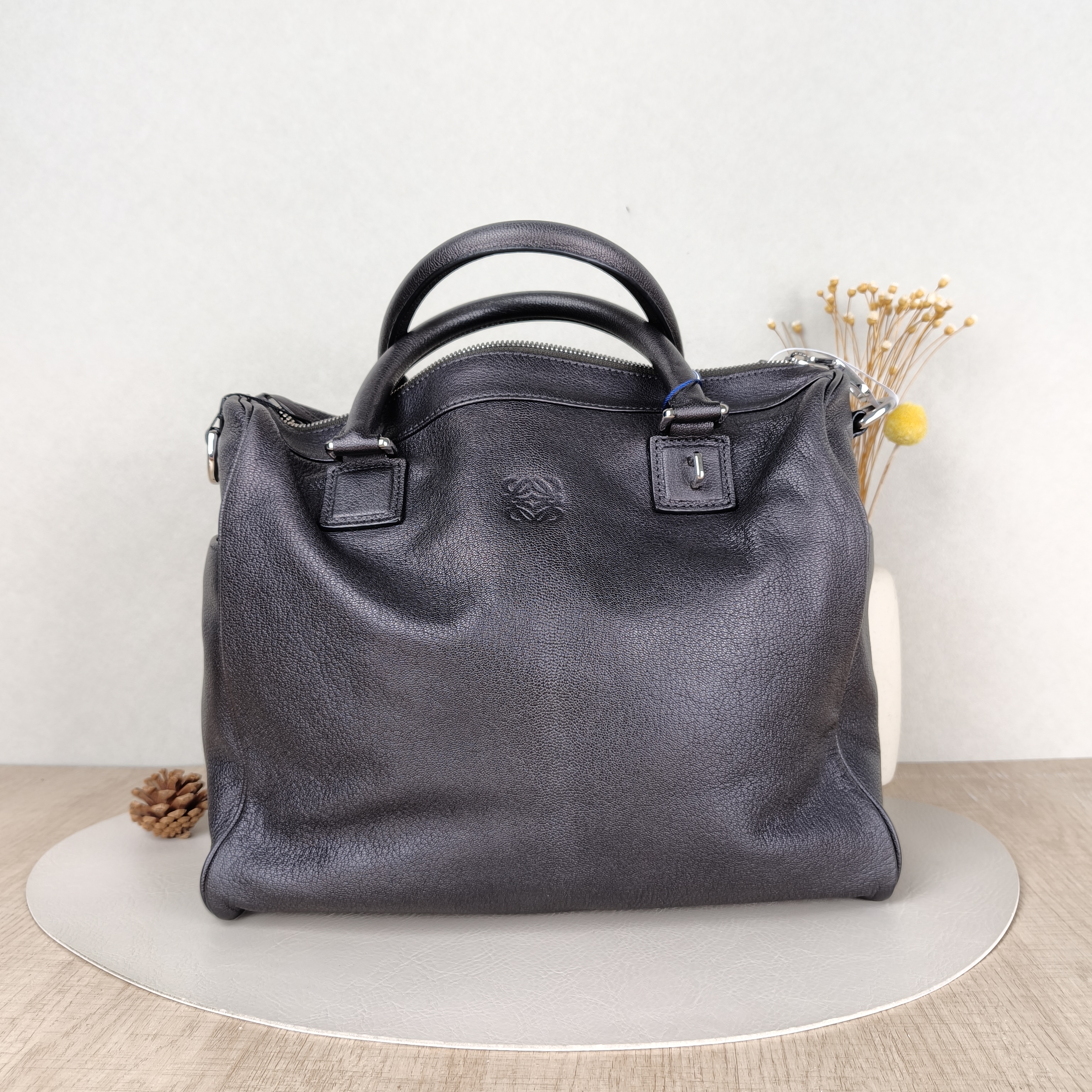 LOEWE Crossbody Bagamazona Collection Crossbody Bag Grey Lambskin One Size30 × 16 × 24 cm