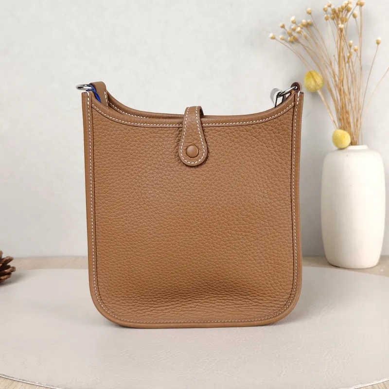 Hermès Crossbody Bag Evelyne Mini 16 Mini 16 Taurillon Clemence TC Calfskin Mini 17 × 5.5 × 18 cm G — cover view 2 of 5