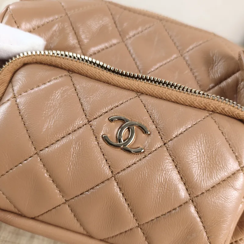 Chanel Crossbody Bag Camera Bag Taupe Lambskin One Size 24 × 17 × 18 cm — detail view 10 of 11