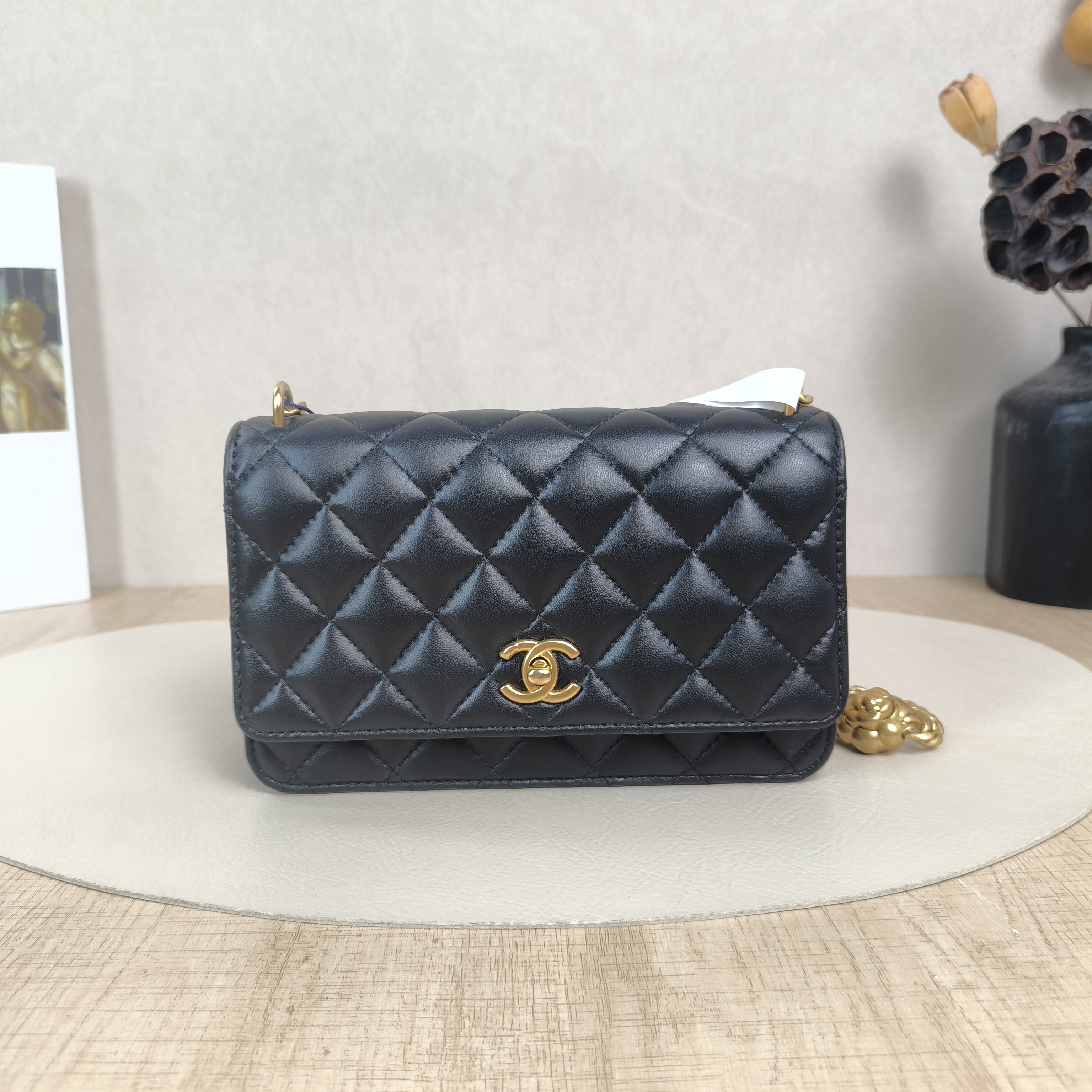 Chanel Crossbody Bag23s woc Black Lambskinmini19.2 × 3.5 × 12.3 cm