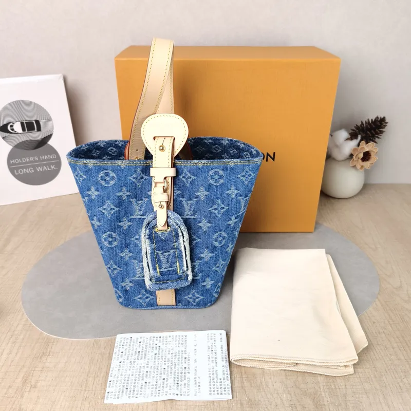 Louis Vuitton Top Handle Bag ALL IN BB Blue BB 16 × 12 × 18 cm — cover view 3 of 6