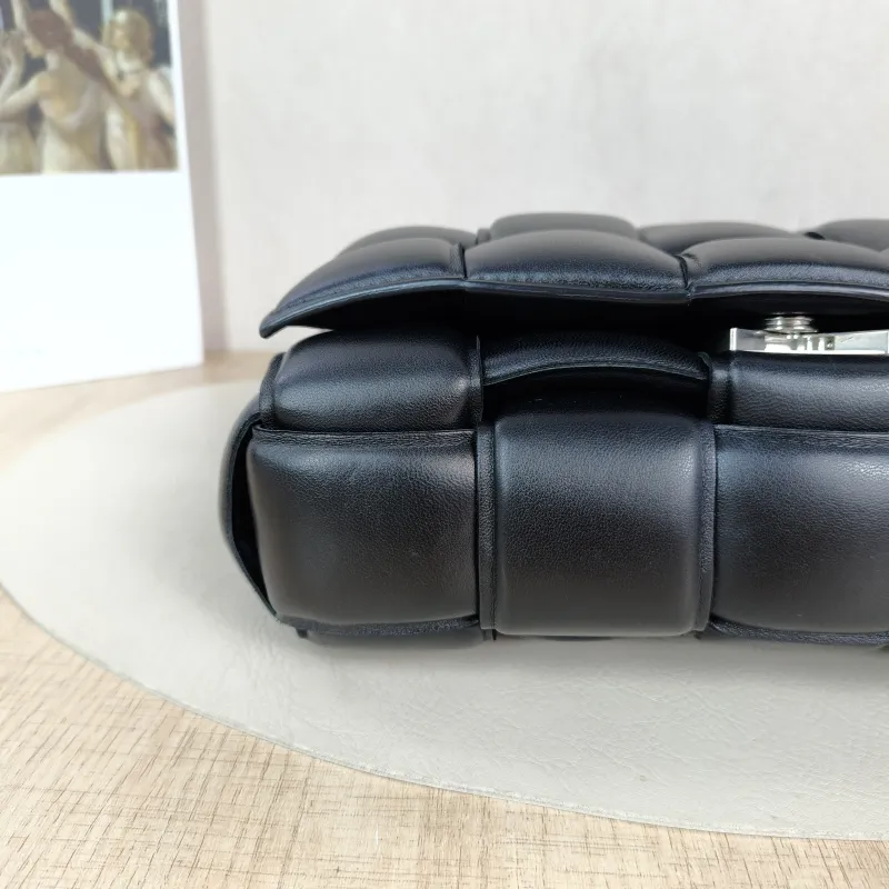 Bottega Veneta Crossbody Bag Padded Cassette Woven Black Lambskin Medium 26 × 8 × 18 cm — detail view 8 of 11