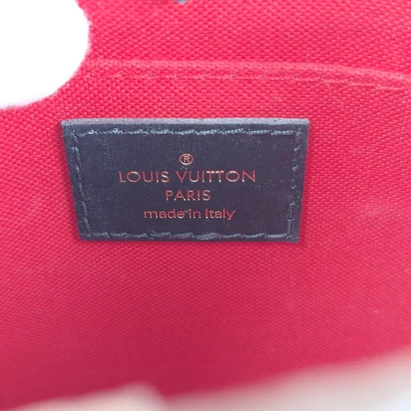Louis Vuitton Crossbody Bag Onthego BB Monogram PVCBB18 × 8.5 × 15 cm — detail view 5 of 10