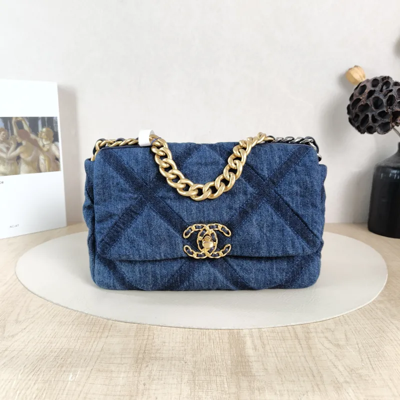Chanel Crossbody Bag 19Bag Navy Small 26 × 9 × 16 cm