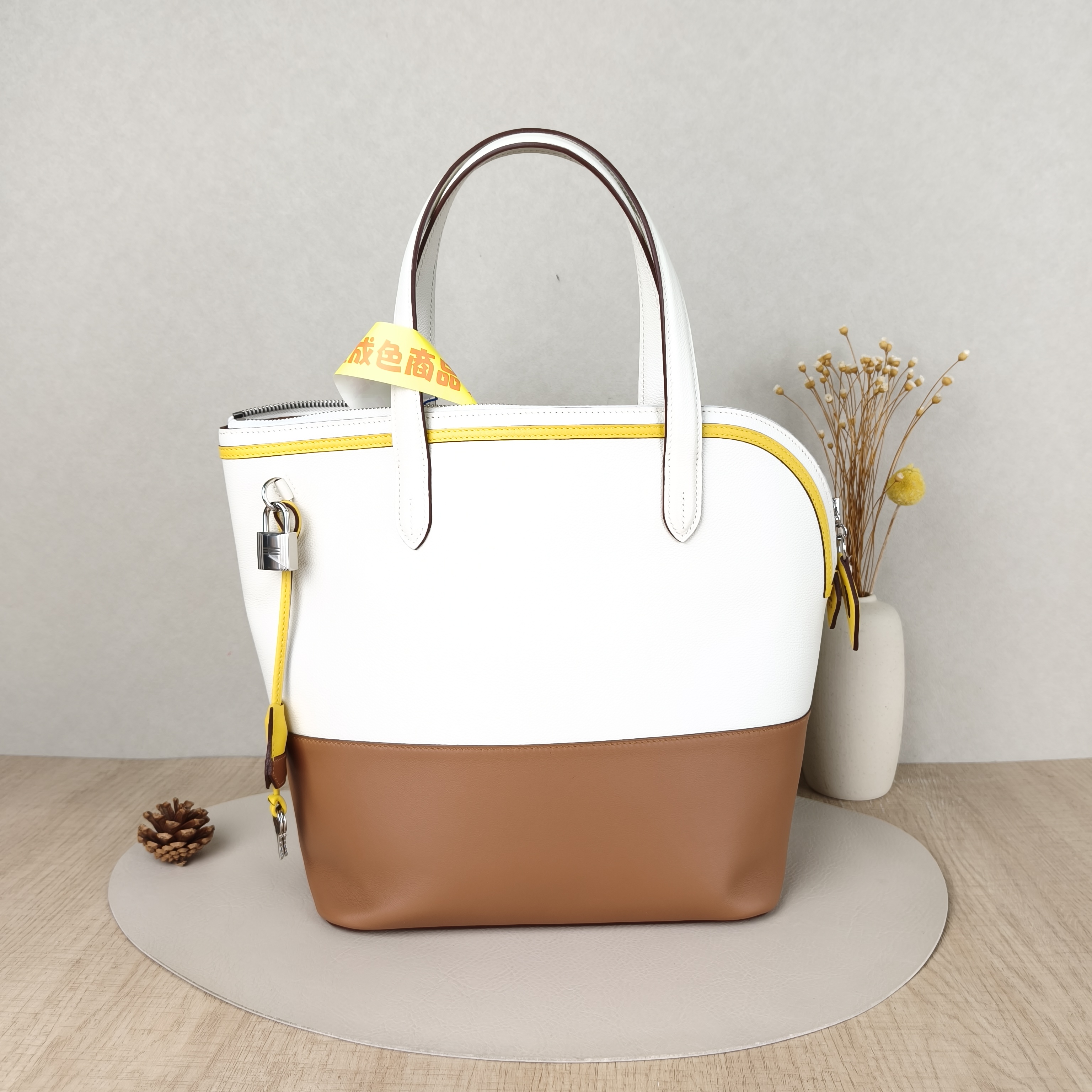 Hermès Top Handle Bag Top Handle Bag Brown White Yellow Calfskin One Size25 × 14 × 27 cm
