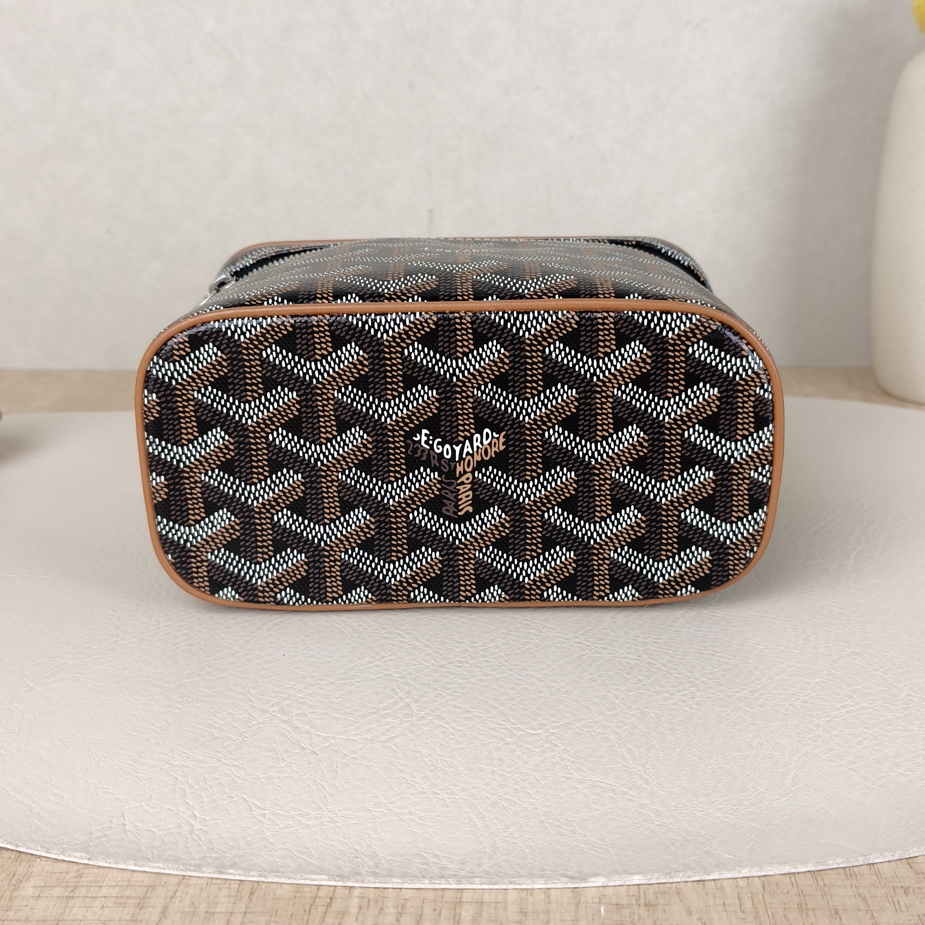 GOYARD Crossbody Bagmuse Vanity Case Bag Brown PV Cmini16 × 8 × 10 cm — cover view 5 of 5