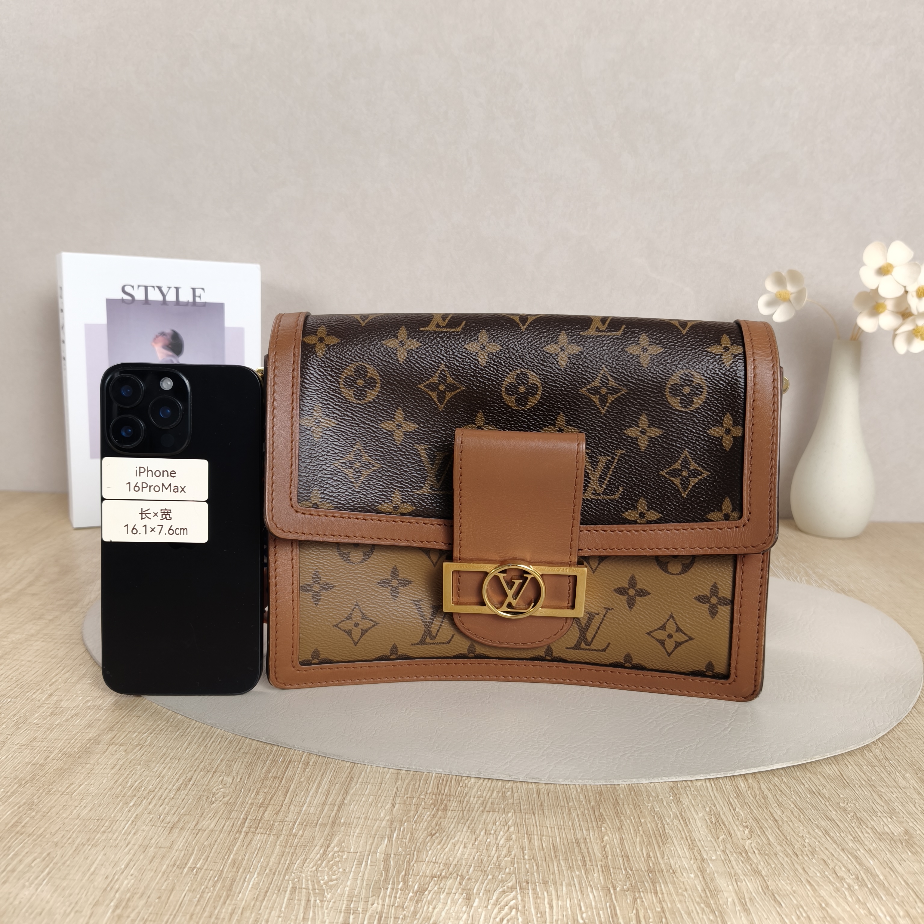Louis Vuitton Crossbody Bag Dauphine Monogram PVC Medium25 × 10.5 × 17 cm — cover view 3 of 10