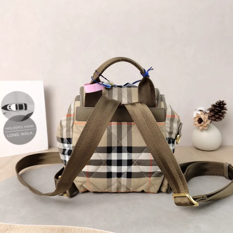 BURBERRY Backpack Backpack Colorblock Canvas One Size 18 × 12 × 22 cm — cover view 2 of 6