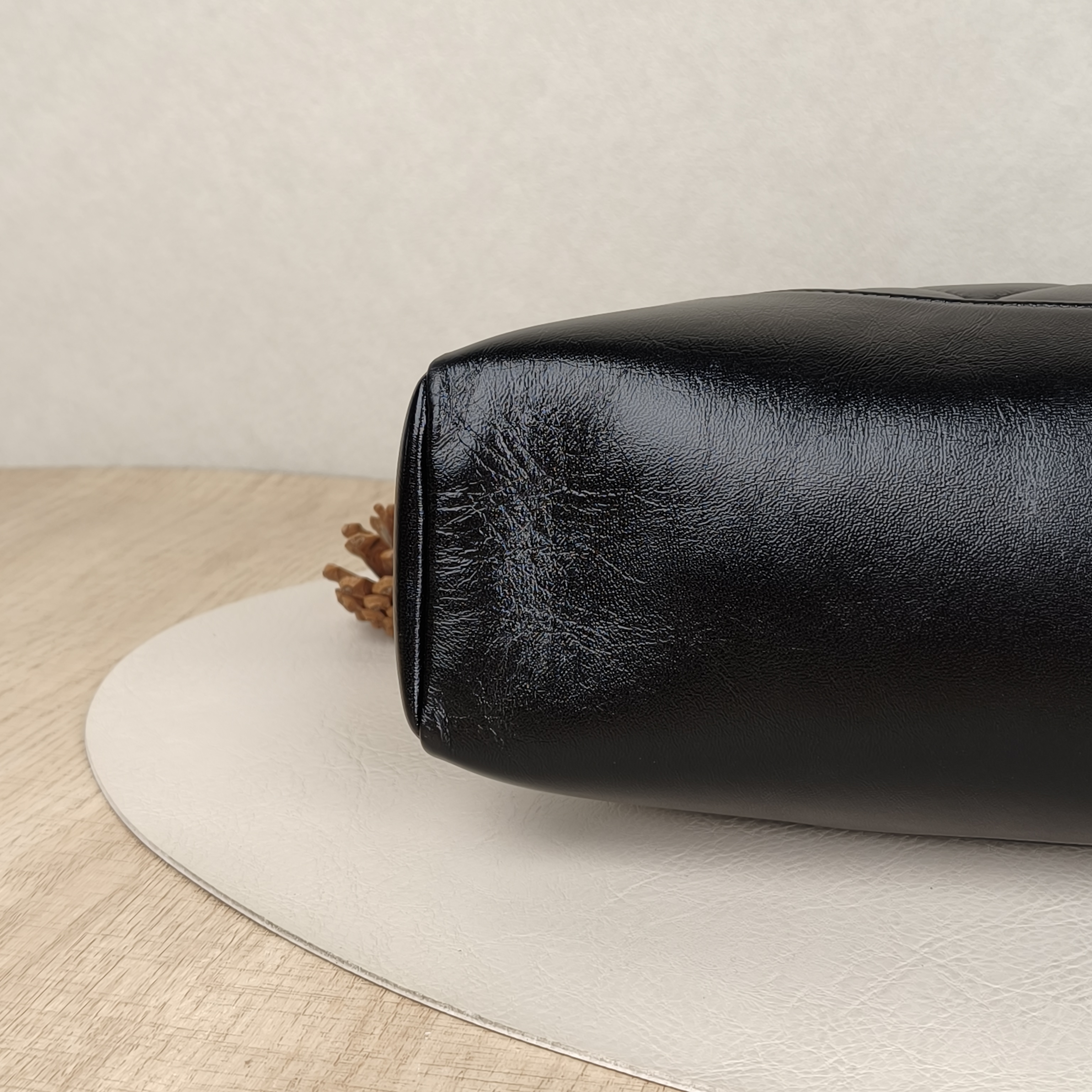 Chanel Crossbody Bag31Bag Black Waxed Leather Calfskin Small30 × 9 × 29 cm — cover view 5 of 10