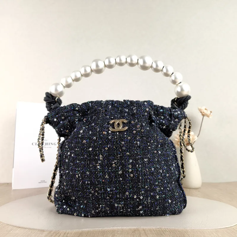 Chanel Shoulder Bag Pearl Bucket Bag Black One Size 25 × 8 × 27 cm 27