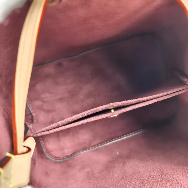 Louis Vuitton Crossbody Bag NÉONOÉ Bucket Bag BB Monogram PVC BB 20 × 13 × 20 cm — detail view 5 of 11