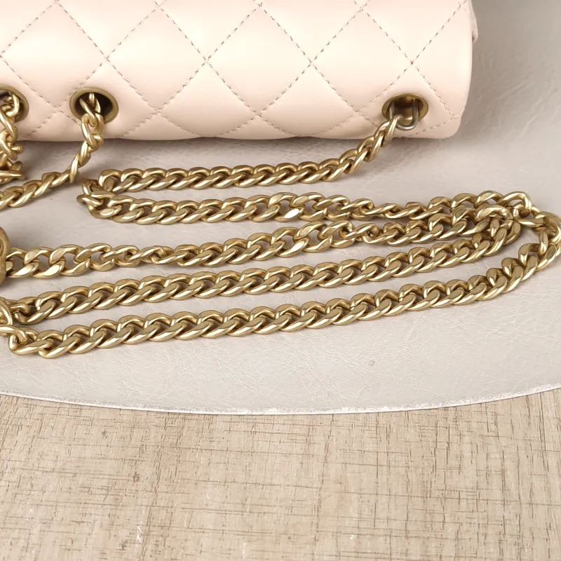 Chanel Crossbody Bag Pink Lambskinmini17 × 8 × 13.5 cm — detail view 6 of 14