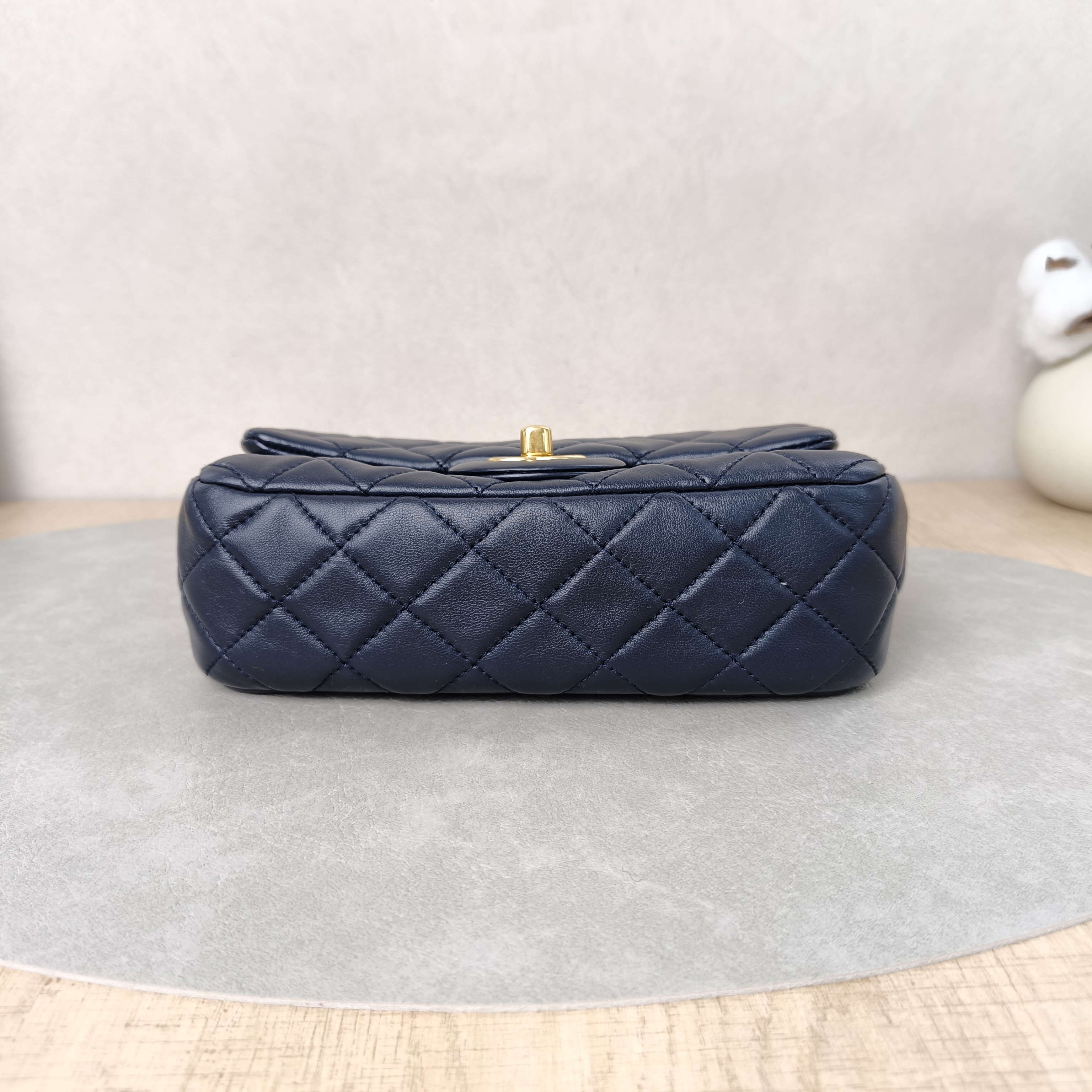 Chanel Crossbody Bag Classic Flap Large Mini CF Mini Blue Lambskin mini20 × 6 × 12 cm — cover view 2 of 5