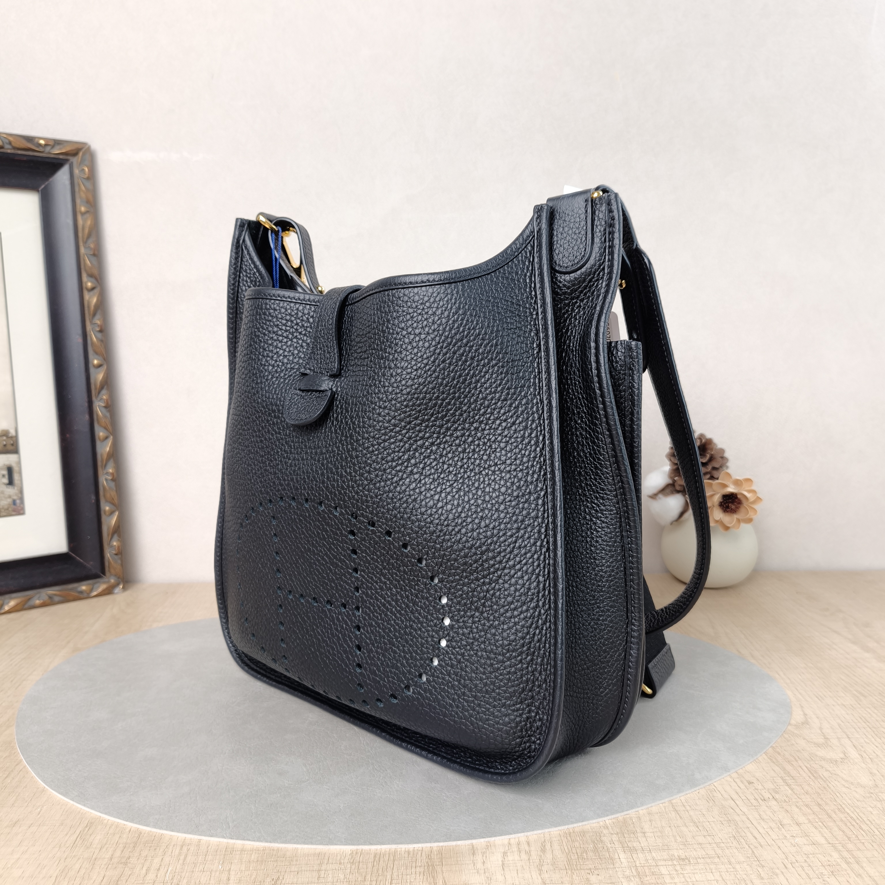 Hermès Crossbody Bag Evelyne 29 29Black TC Calfskin Small29 × 8 × 30 cm — cover view 6 of 6
