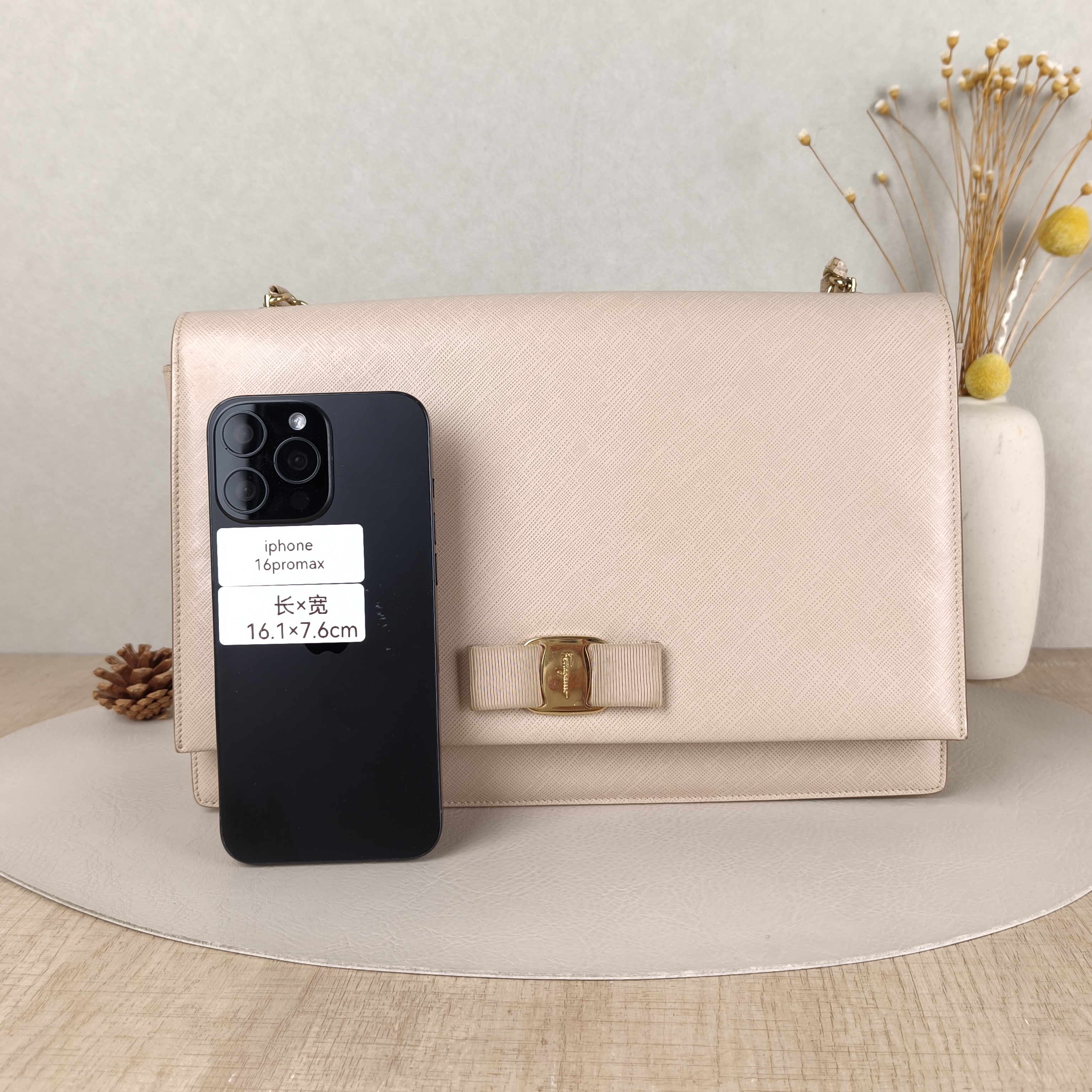 FERRAGAMO Crossbody Bag Chain Bag Pink Epi Embossed Calfskin One Size29 × 4 × 19 cm — cover view 3 of 5