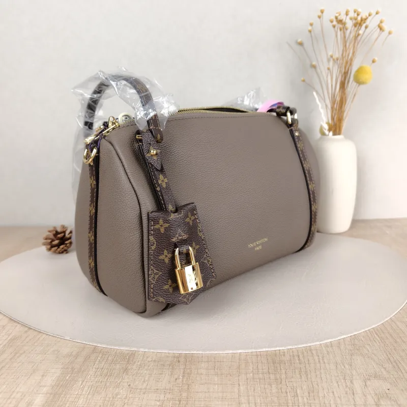 Louis Vuitton Shoulder Bag EXPRESS Shoulder Bag Grey Calfskin Small26 × 13.5 × 17 cm — cover view 5 of 5