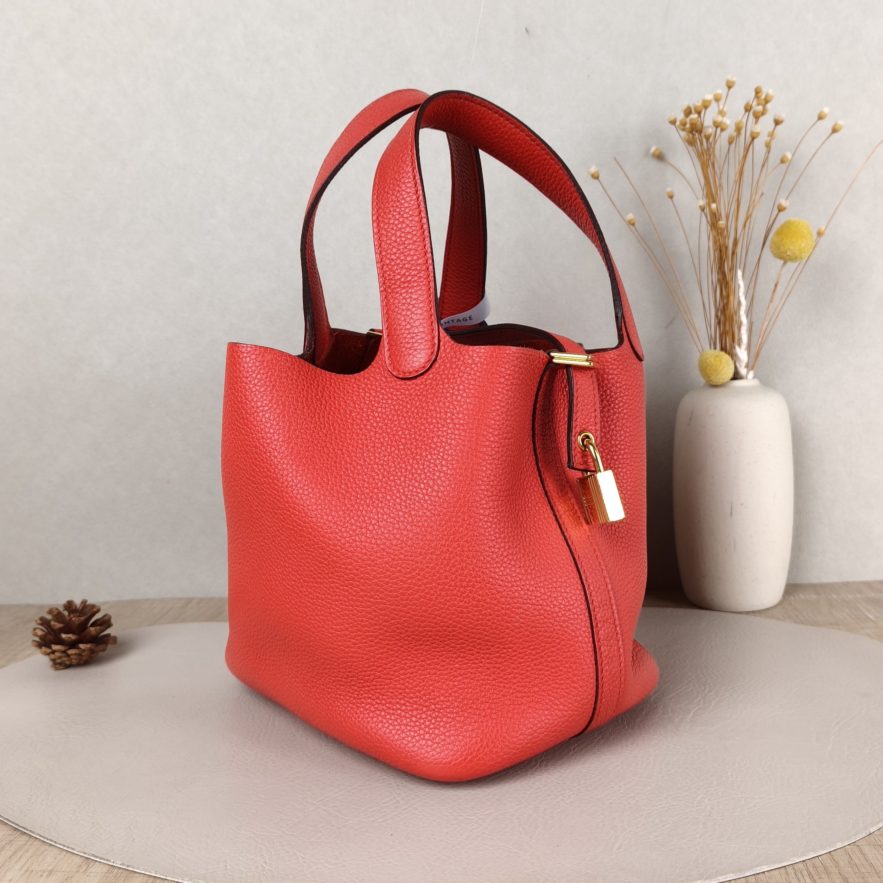 Hermès Top Handle Bag Picotin Lock 18 18S3 Red TC Calfskin Small18 × 13 × 18 cm — cover view 4 of 5