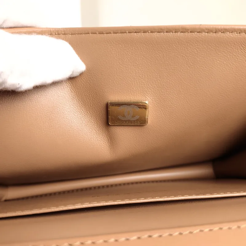 Chanel Backpack Backpack Brown Lambskin One Size23 × 6 × 18 cm — detail view 4 of 14