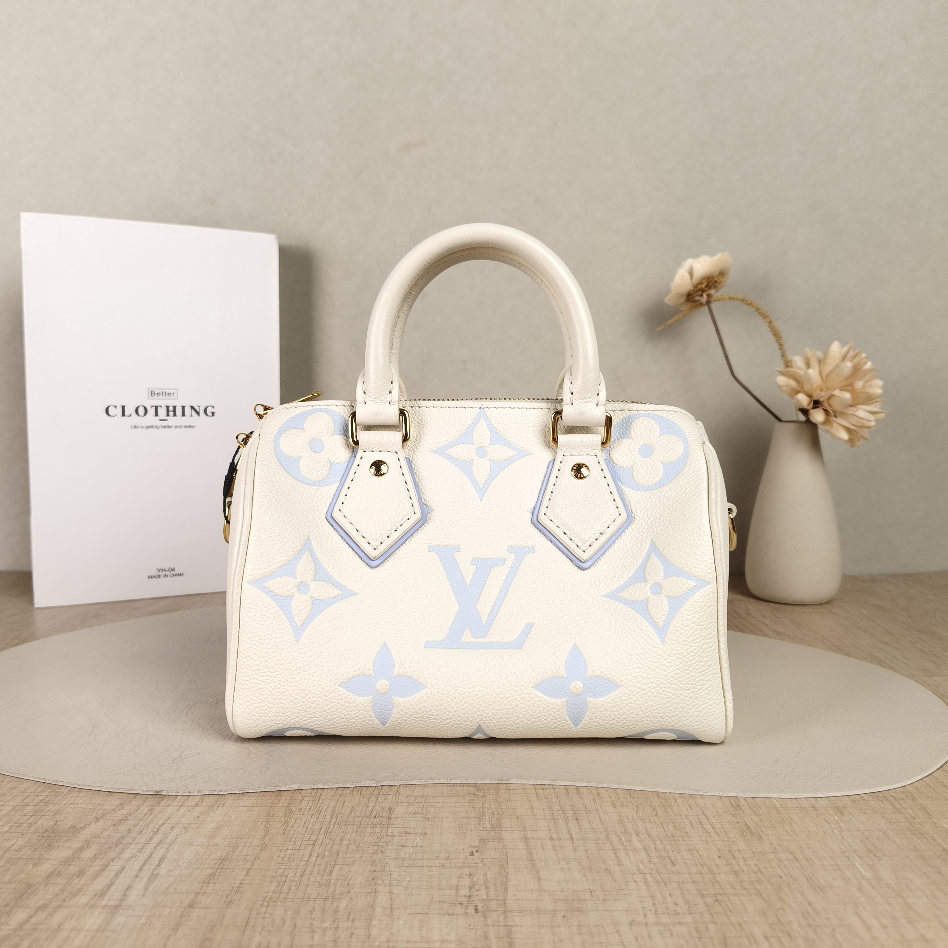 Louis Vuitton Crossbody Bag Speedy20 White · Blue Empreinte Embossed Calfskin Monogram Small20.5 × 12 × 13.5 cm