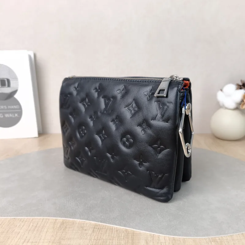 Louis Vuitton Crossbody Bag Coussin BB Black Lambskin BB21 × 7 × 16 cm — cover view 3 of 5