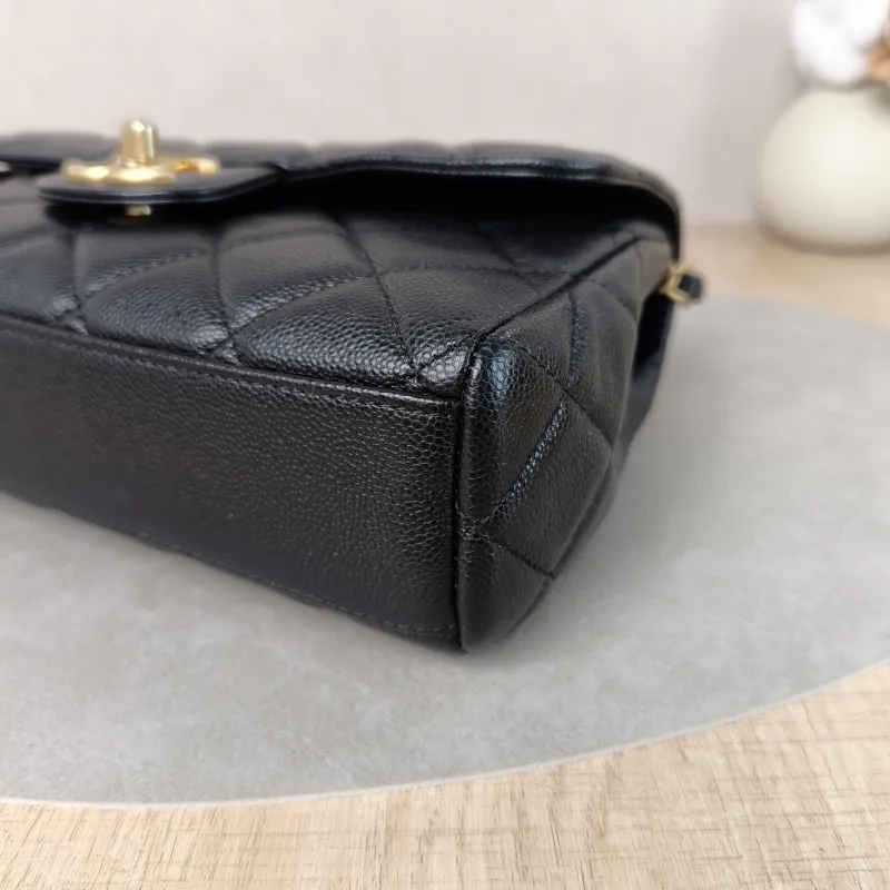 Chanel Crossbody Bag25p Black Grained Calfskin Small22 × 6.5 × 14 cm — detail view 9 of 12