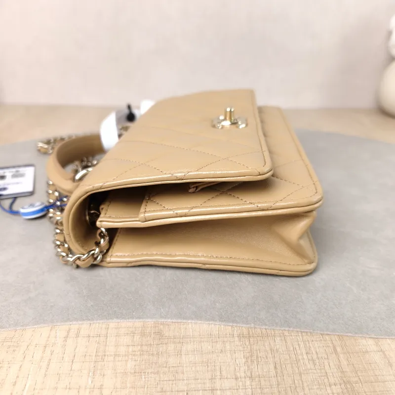 Chanel Crossbody Bag trendy cc woc Taupe Lambskin One Size 19.2 × 3.5 × 12.3 cm — detail view 11 of 13