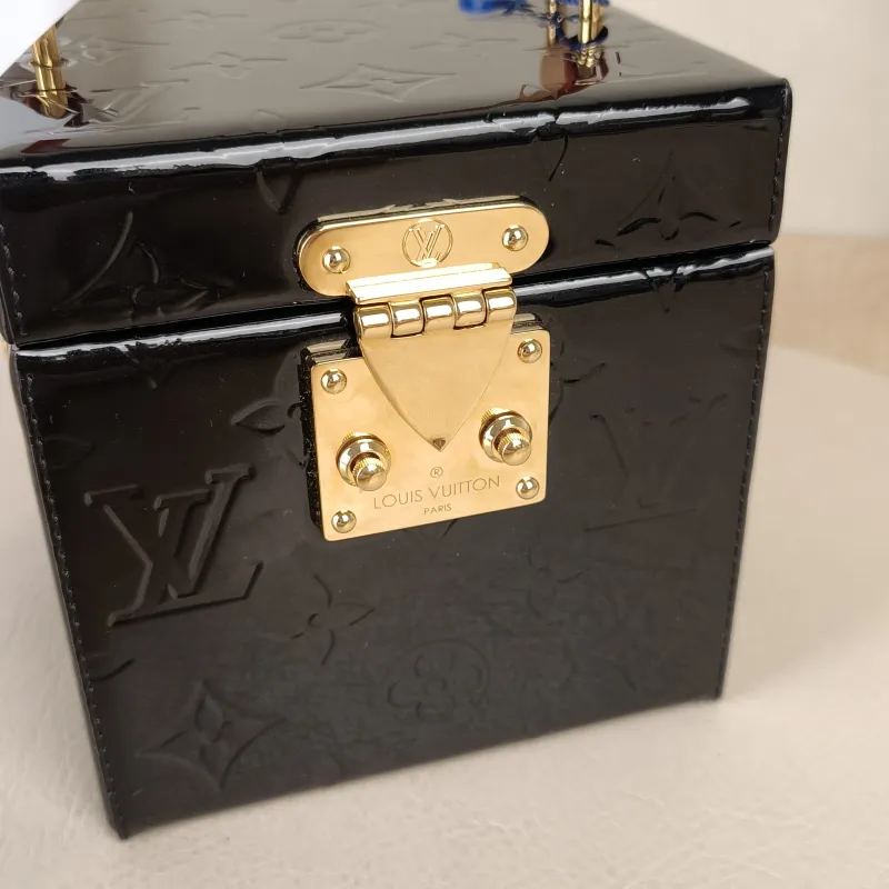 Louis Vuitton Top Handle Bag Bleecker Box Box Black Patent Leather 12 × 12 × 12 cm — detail view 4 of 14