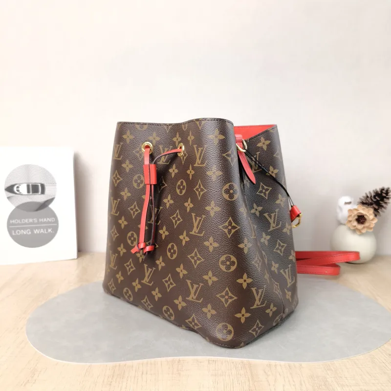 Louis Vuitton Shoulder Bag NÉONOÉ Bucket Bag PVC Medium 26 × 17.5 × 26 cm — cover view 4 of 5