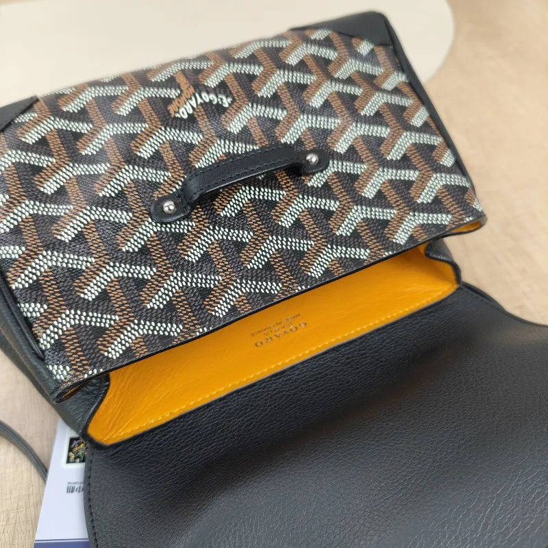 GOYARD Crossbody Bag Saïgon Black Canvas inemini20 × 7.5 × 15 cm — detail view 10 of 15